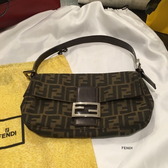 fendi zucca baguette